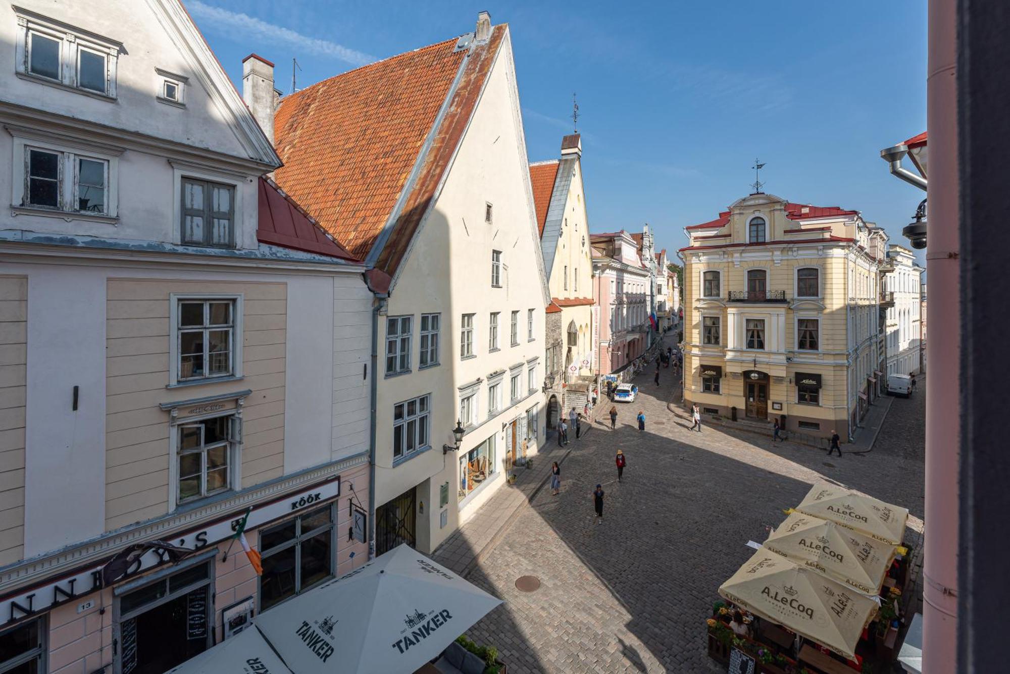 Old Town - Hall Square Tallinn